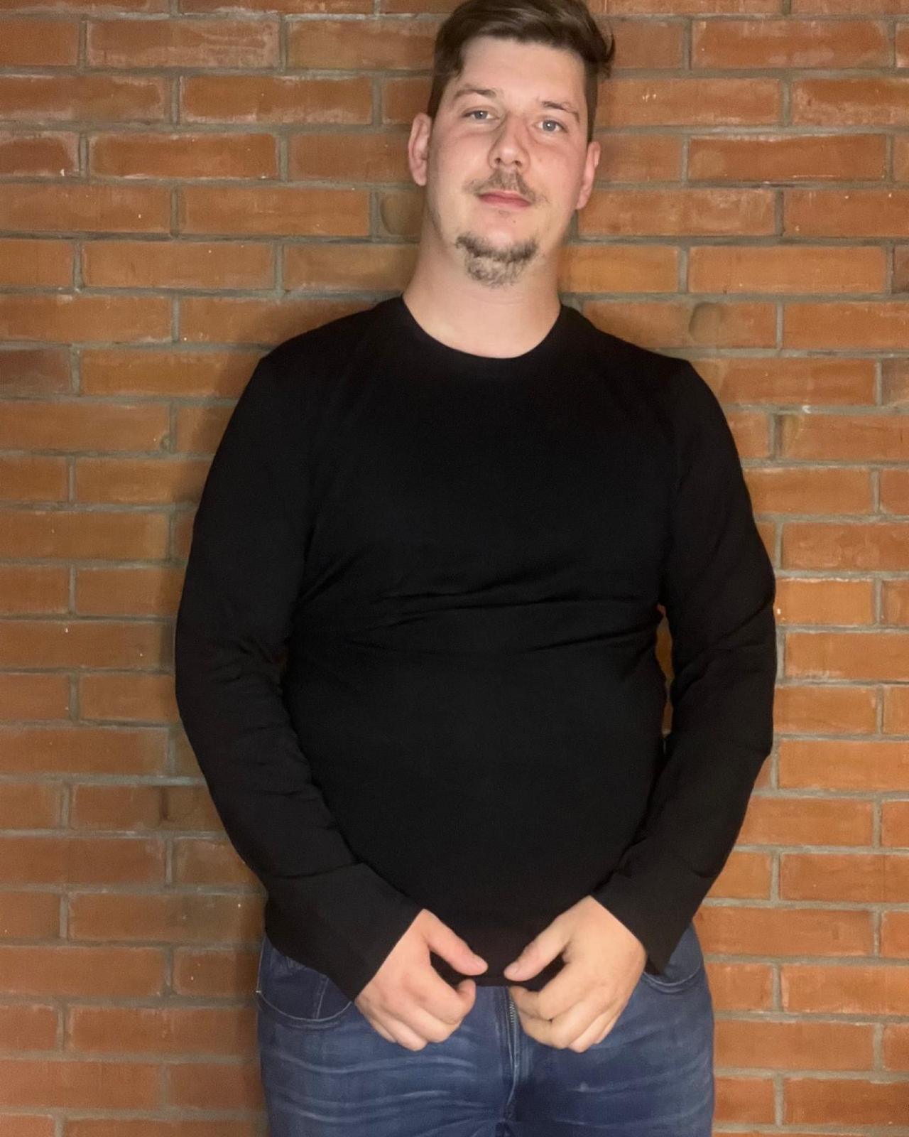 Longshirt "Dario" Schwarz