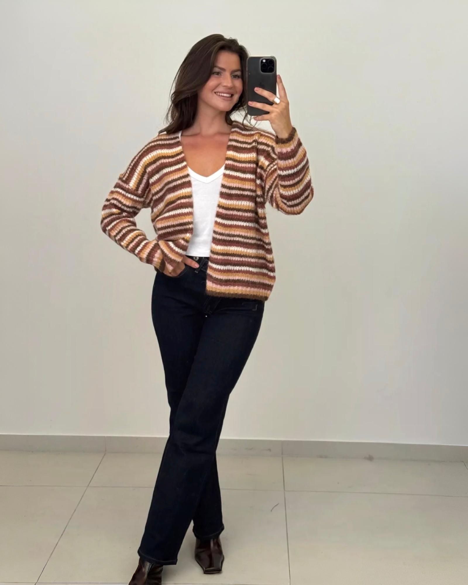 Cardigan "Elora" Div. Farben