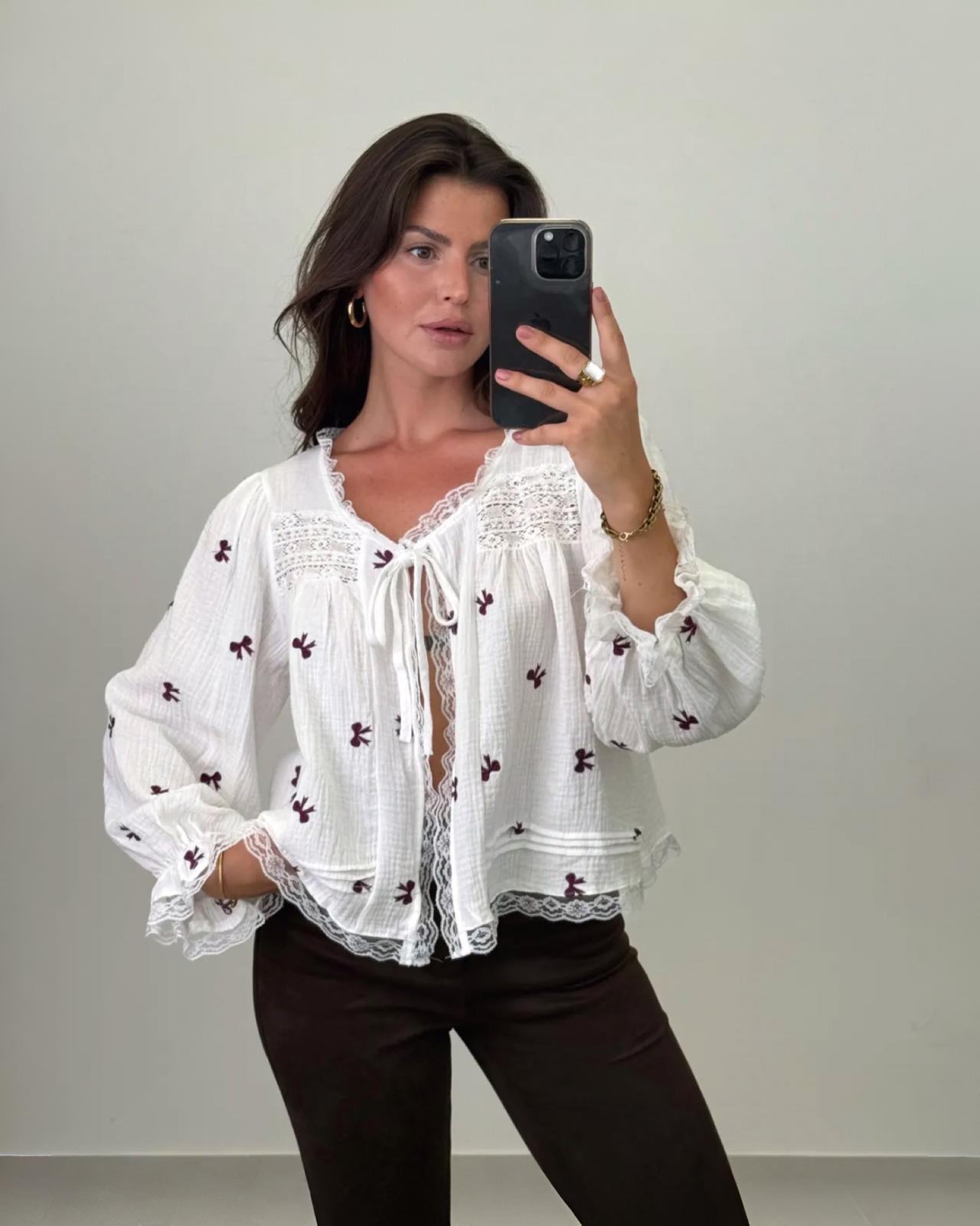 BAUMWOLL SCHLAUFEN BLUSE "KIRA" WEISS