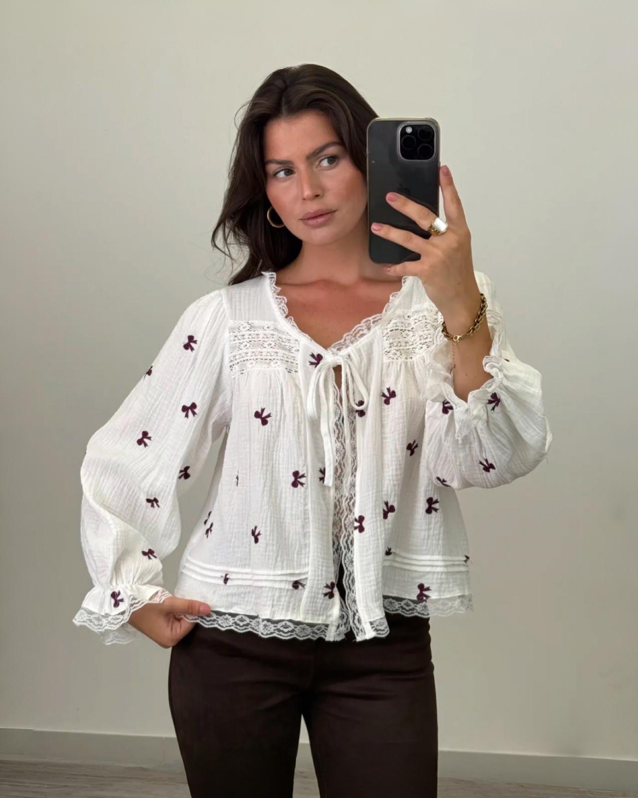 BAUMWOLL SCHLAUFEN BLUSE "KIRA" WEISS