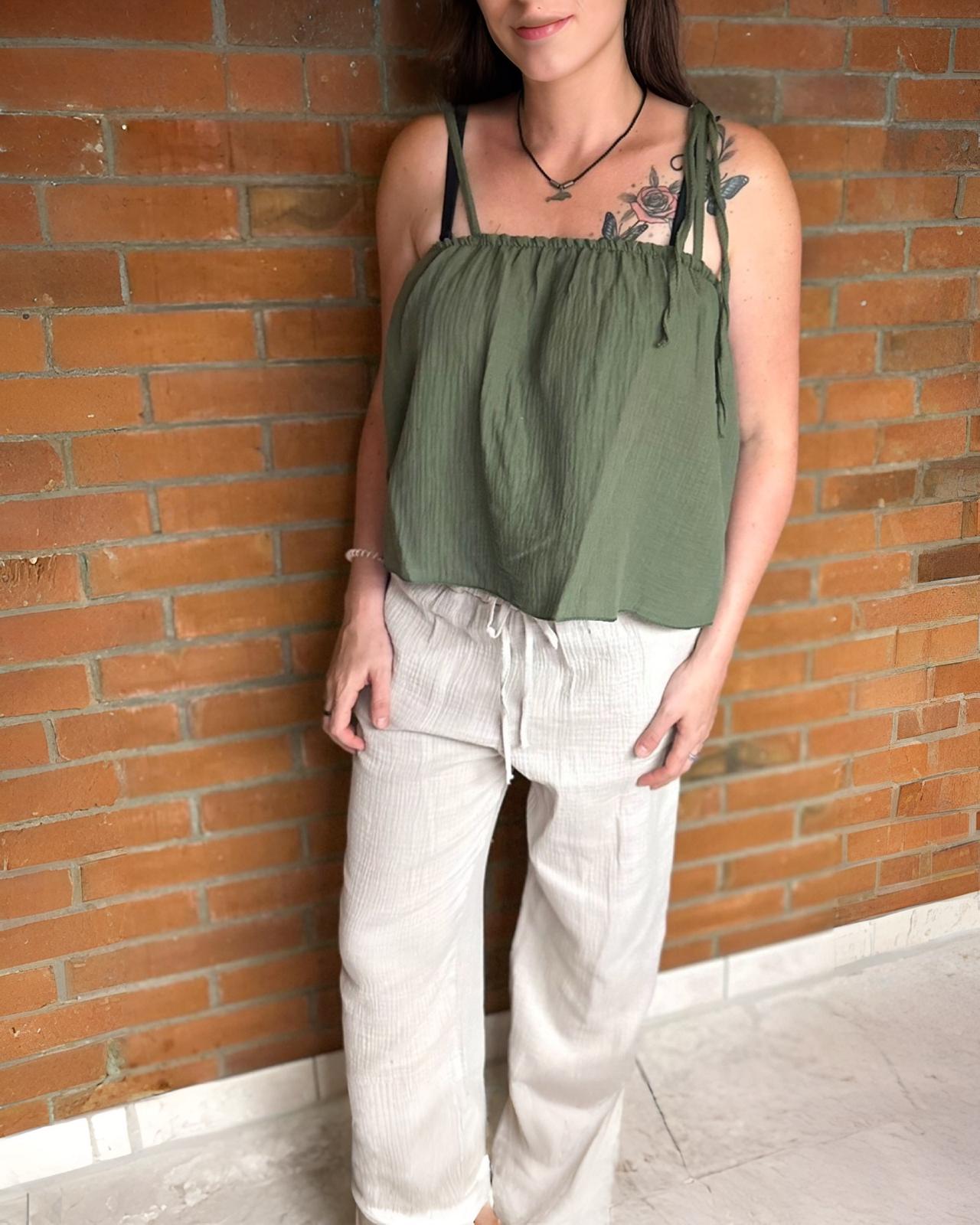 MUSSELIN TRÄGER-SHIRT "JOANA" KHAKI