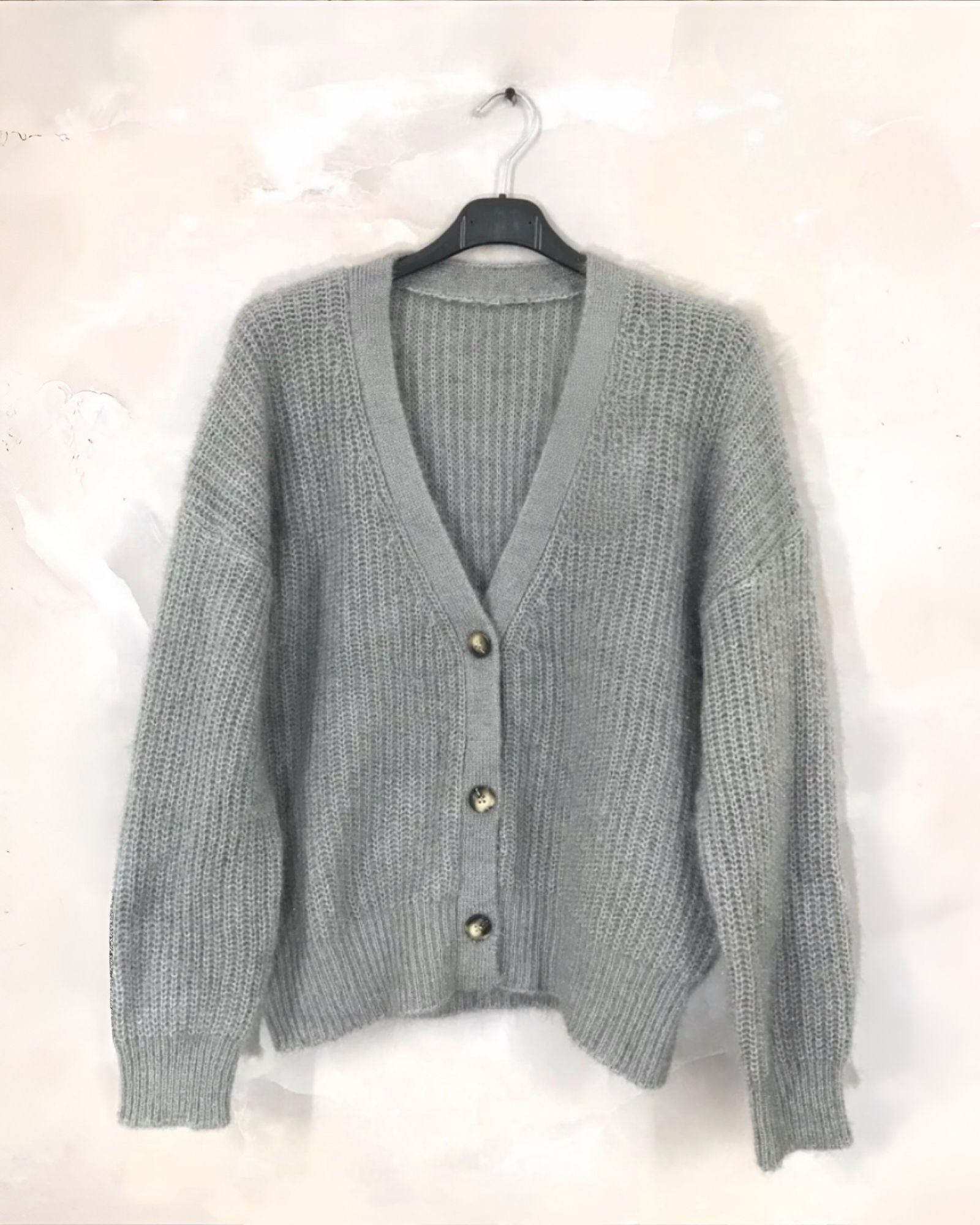 Gestrickte Knopfjacke "Benja" div. Farben